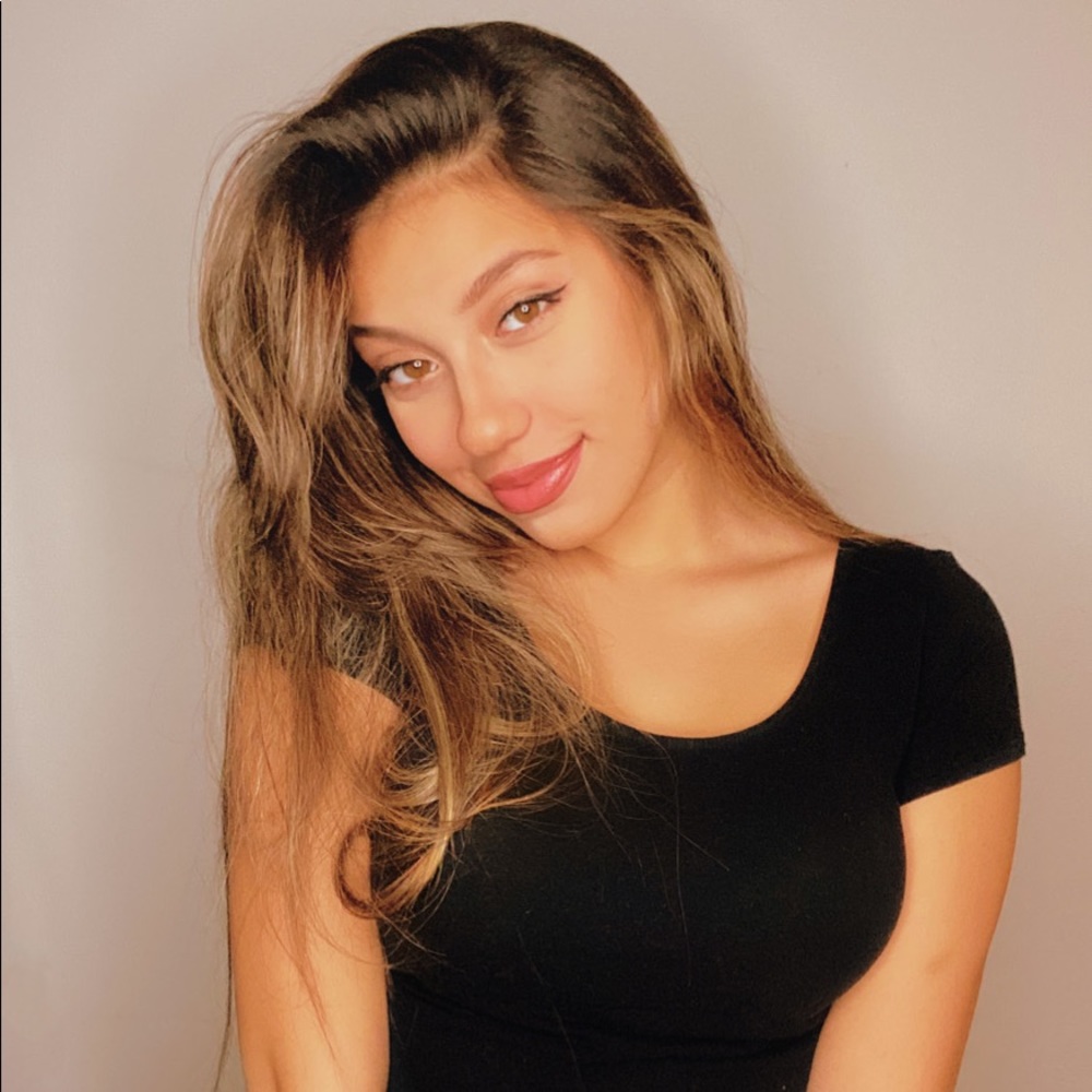 Meet your Posher, Gina